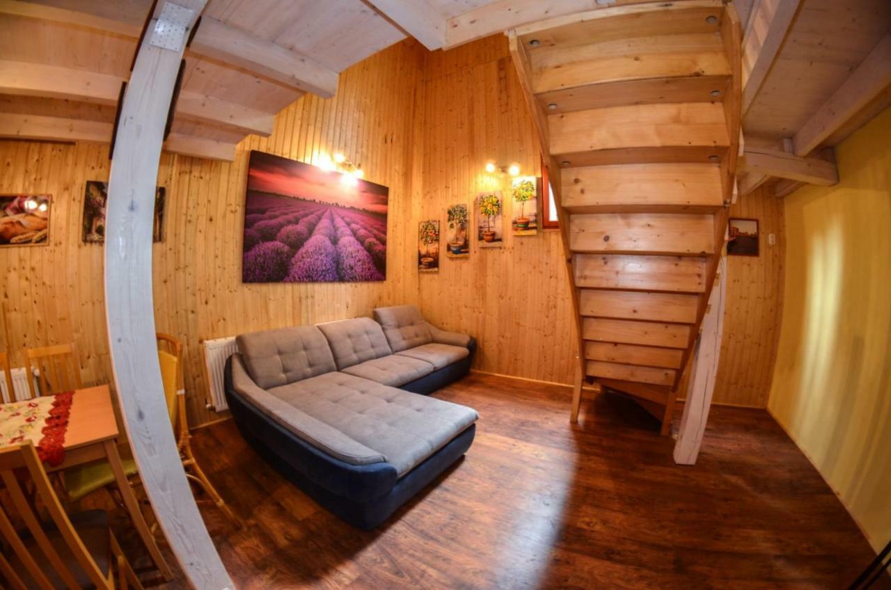 Malom Apartman Derekegyhaz Exterior foto
